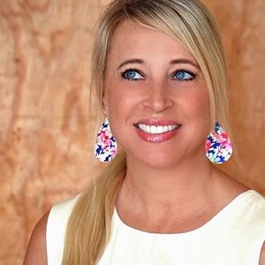 πΌ Navy Floral Teardrop Leather Earrings